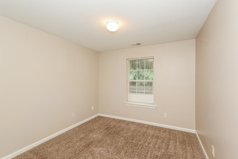 2,325/Mo, 713 Celeste Ln SW Atlanta, GA 30331 Bedroom View