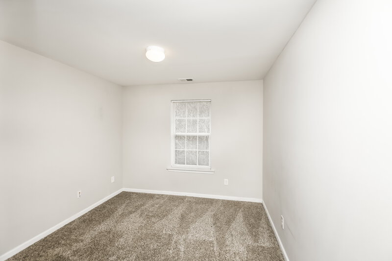 2,800/Mo, 713 Celeste Ln SW Atlanta, GA 30331 Bedroom View 3