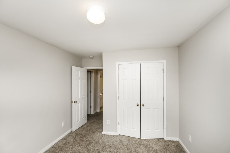 2,800/Mo, 713 Celeste Ln SW Atlanta, GA 30331 Bedroom View 4