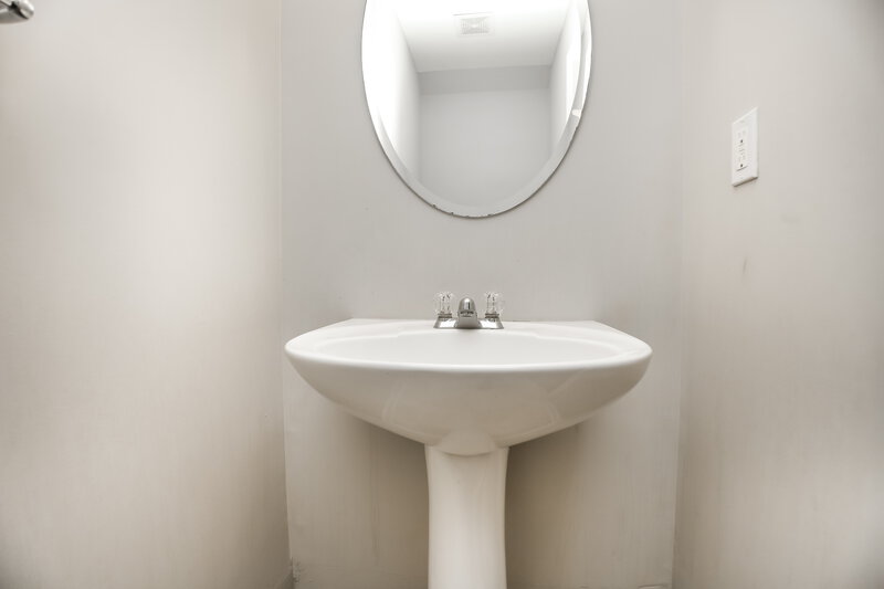2,800/Mo, 713 Celeste Ln SW Atlanta, GA 30331 Powder Room View 2