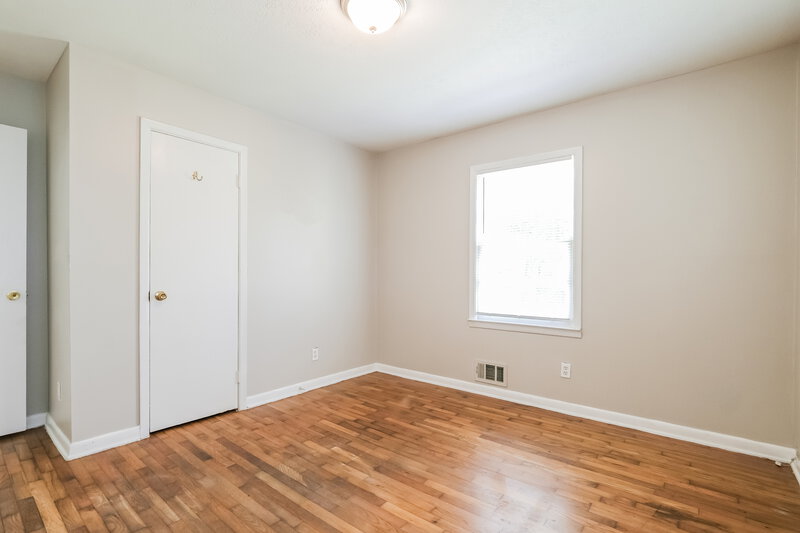 1,495/Mo, 6103 Blackhawk Trl SE Mableton, GA 30126 Main Bedroom View