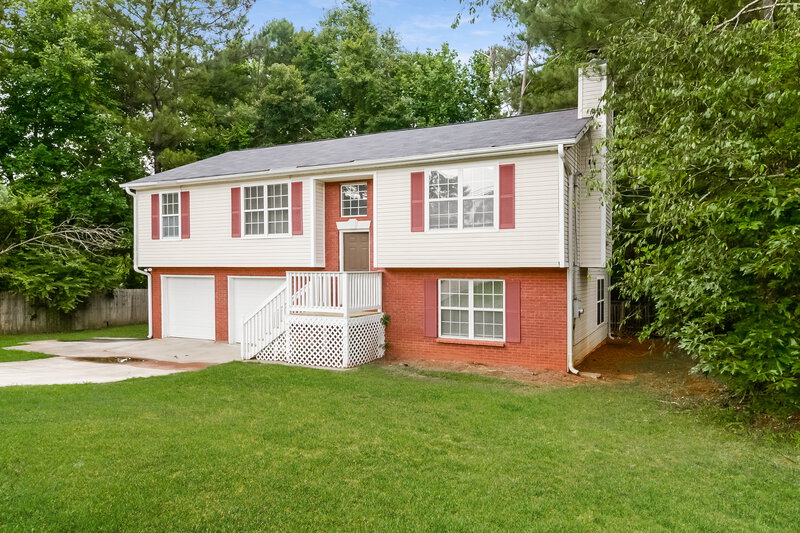 1,945/Mo, 3826 Dogwood Farm Rd Decatur, GA 30034 Front View 2