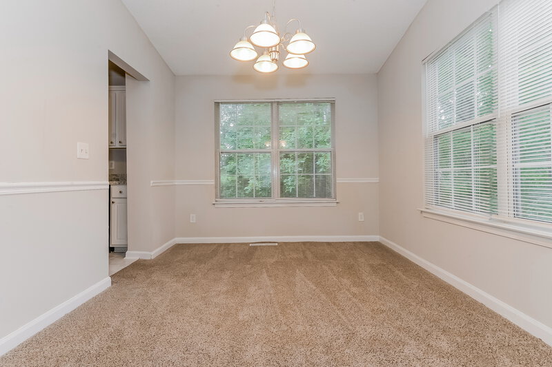 1,945/Mo, 3826 Dogwood Farm Rd Decatur, GA 30034 Dining Room View 2