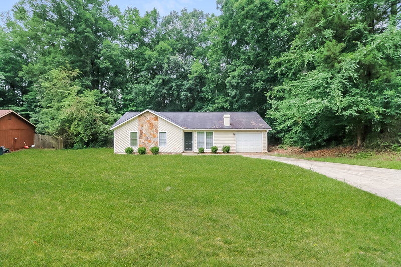 2,290/Mo, 820 Forest Path Stone Mountain, GA 30088 Front View 2