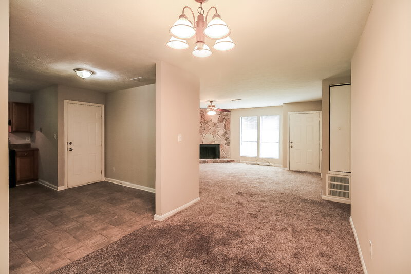 2,290/Mo, 820 Forest Path Stone Mountain, GA 30088 Dining Room View 3