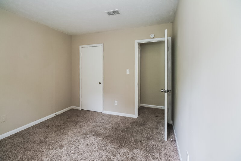 2,290/Mo, 820 Forest Path Stone Mountain, GA 30088 Bedroom View 4