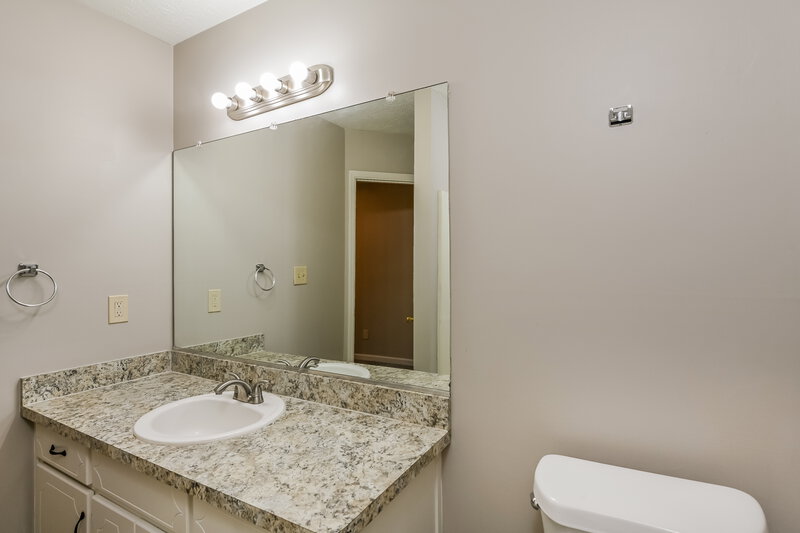 1,825/Mo, 2419 Old Rex Morrow Rd Ellenwood, GA 30294 Main Bathroom View