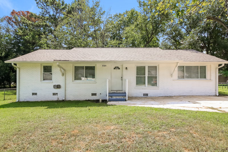 1,655/Mo, 8721 W Bourne Dr Jonesboro, GA 30238 External View