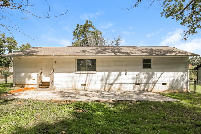 1,655/Mo, 8721 W Bourne Dr Jonesboro, GA 30238 Rear View