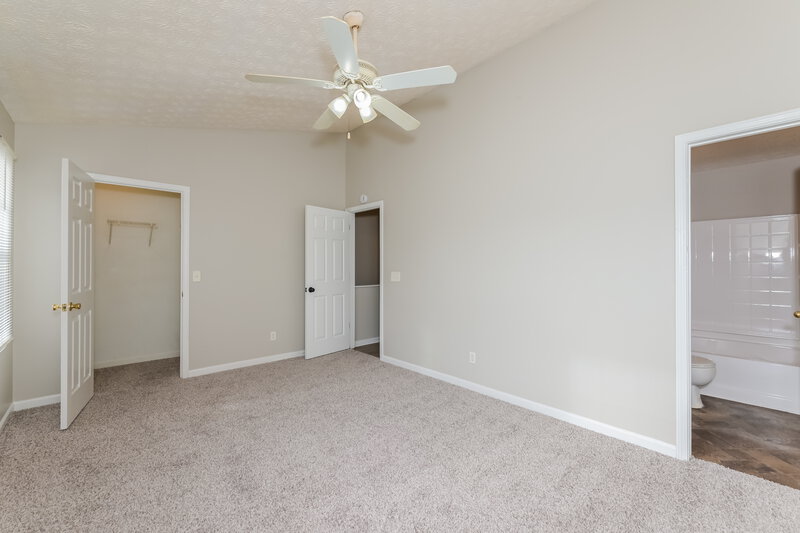 2,520/Mo, 5885 Strathmoor Manor Cir Lithonia, GA 30058 Main Bedroom View