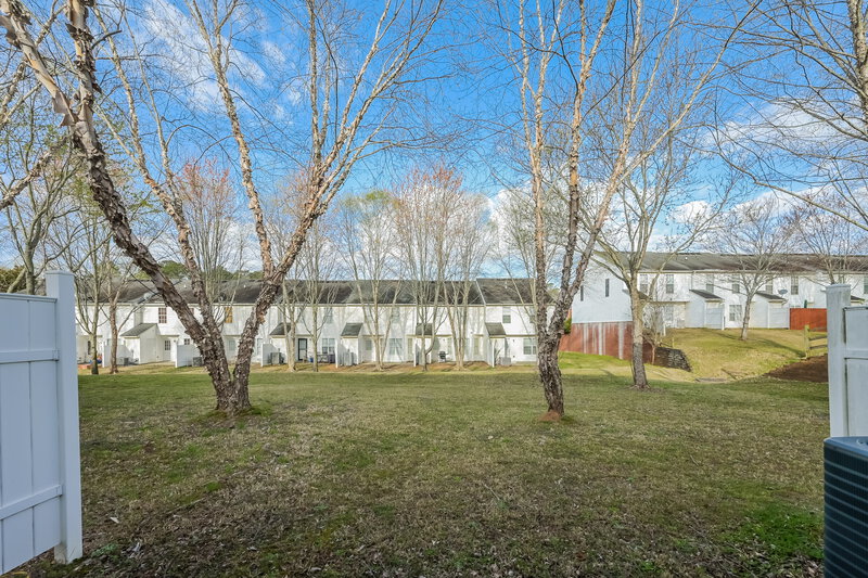 2,520/Mo, 5885 Strathmoor Manor Cir Lithonia, GA 30058 Backyard View