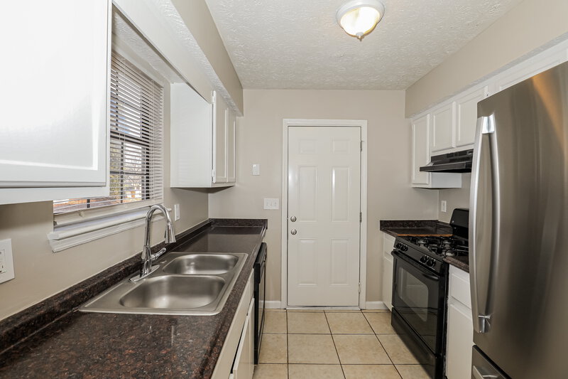 1,695/Mo, 266 Montego Cir Riverdale, GA 30274 Kitchen View