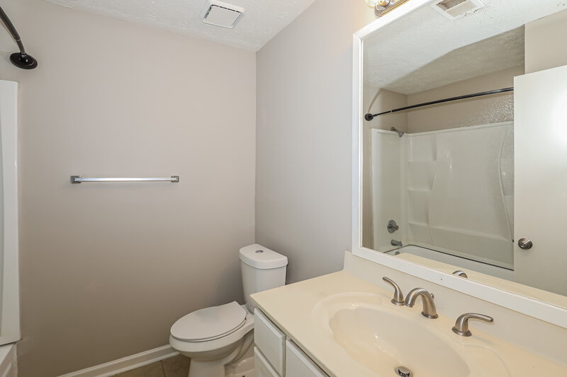 1,695/Mo, 266 Montego Cir Riverdale, GA 30274 Bathroom View