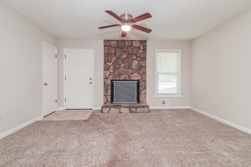 1,760/Mo, 3797 Kathryn Dr SW Atlanta, GA 30331 Living Room View