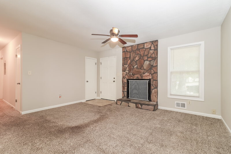 1,760/Mo, 3797 Kathryn Dr SW Atlanta, GA 30331 Living Room View 3