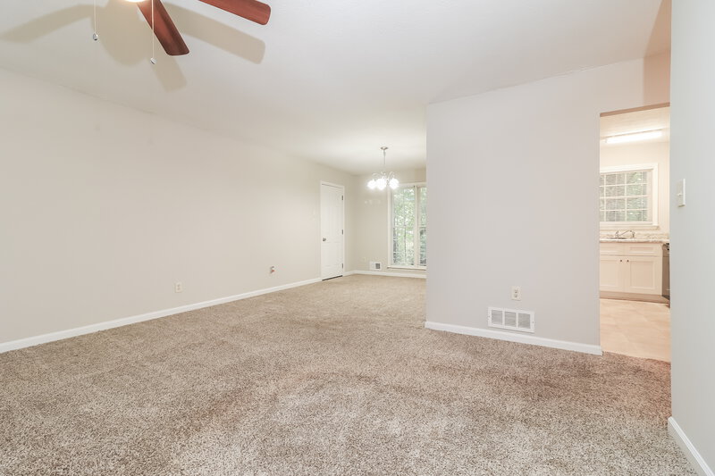1,760/Mo, 3797 Kathryn Dr SW Atlanta, GA 30331 Living Room View 5