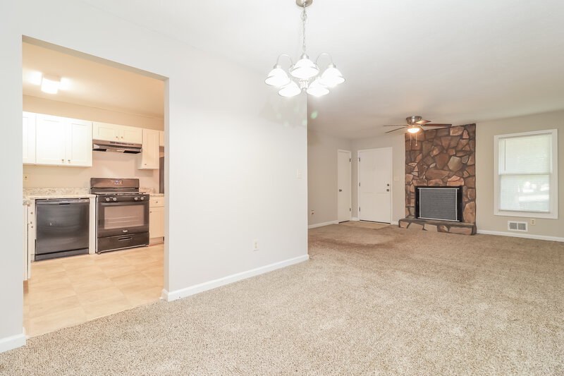 1,760/Mo, 3797 Kathryn Dr SW Atlanta, GA 30331 Dining Room View 2