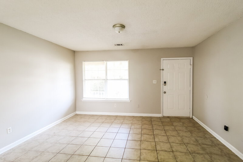 2,080/Mo, 120 Sherwood Loop McDonough, GA 30253 Living Room View