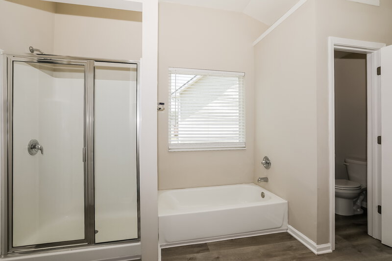 3,370/Mo, 3996 Yosemite Park Ln Snellville, GA 30039 Main Bathroom View