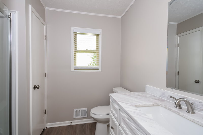 2,990/Mo, 4792 Rock Island Ln NW Acworth, GA 30102 Main Bathroom View