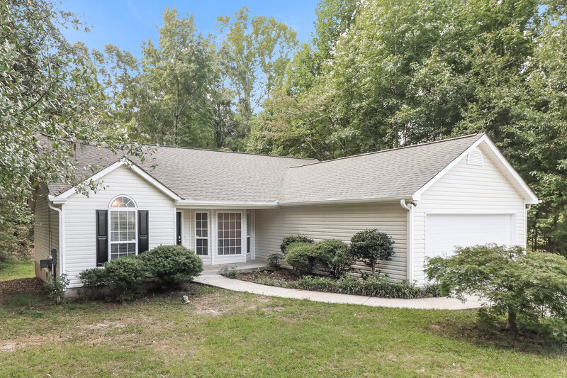 2,010/Mo, 6376 Melrose St Douglasville, GA 30134 Front View