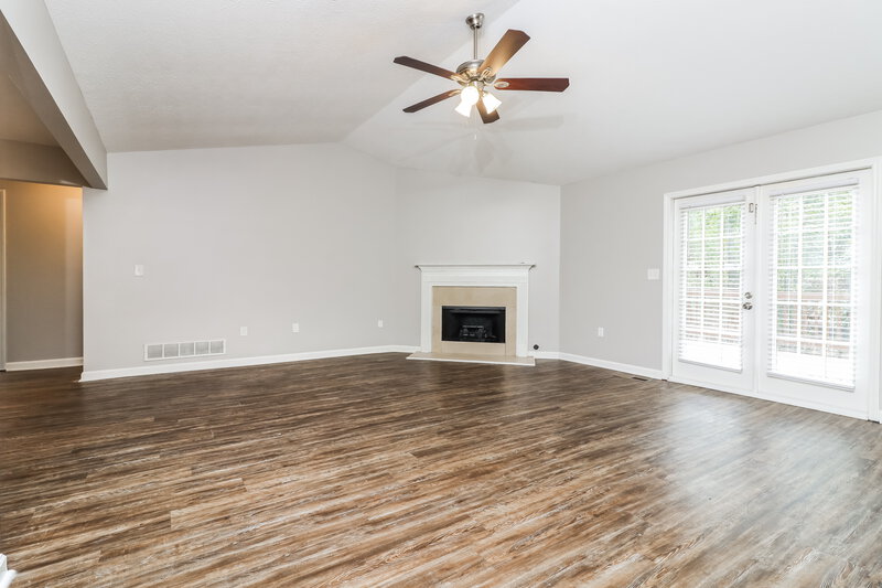 2,010/Mo, 6376 Melrose St Douglasville, GA 30134 Living Room View 4