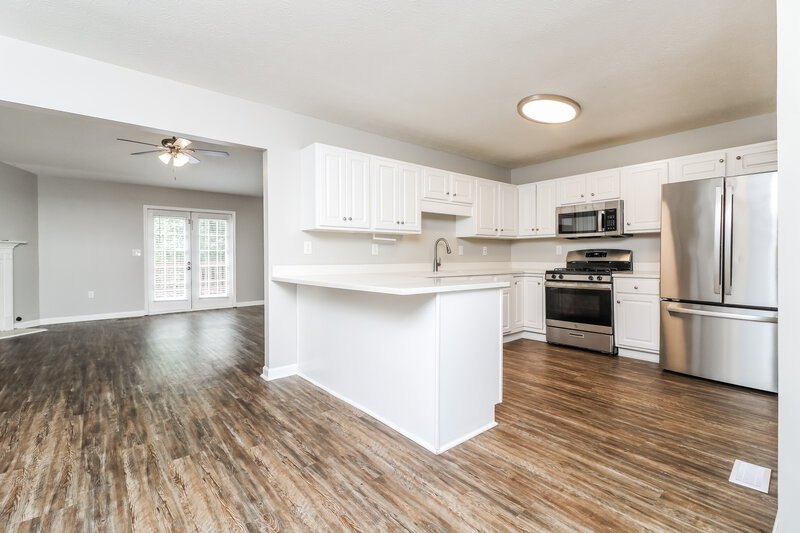 2,010/Mo, 6376 Melrose St Douglasville, GA 30134 Dining Room View 2