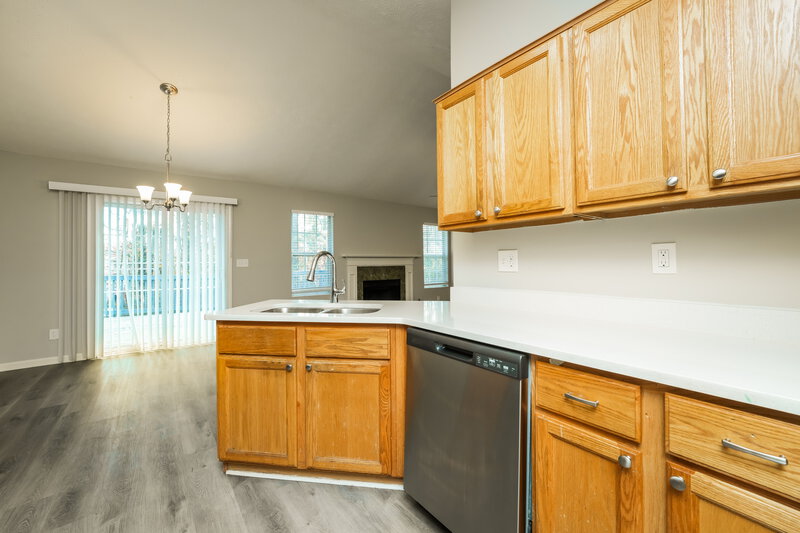 1,885/Mo, 3005 Sentinel Parkway Lawrenceville, GA 30043 Kitchen View 2