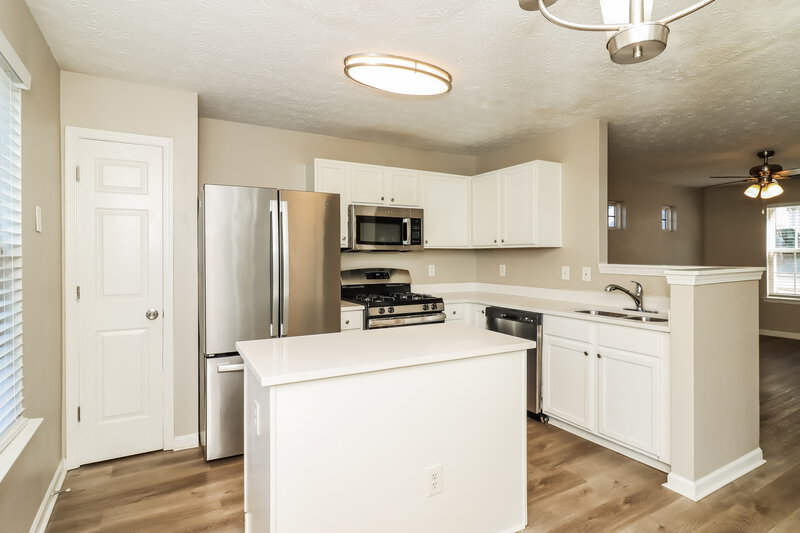 1,770/Mo, 248 Silver Ridge Dr Dallas, GA 30157 Kitchen View