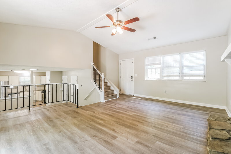 2,215/Mo, 4163 Shiloh Ridge Trl Nw Kennesaw, GA 30144 Living Room View 2