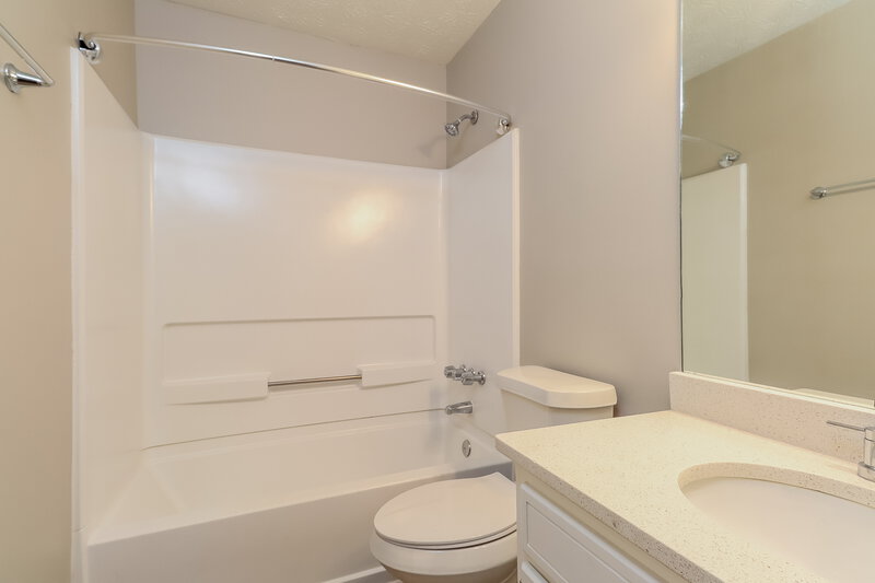 1,900/Mo, 30 Cowan Trl Stockbridge, GA 30281 Bathroom View