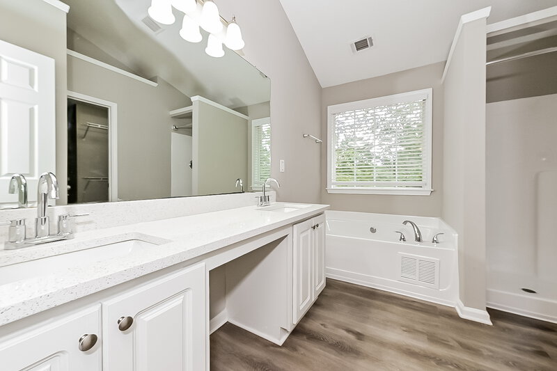 2,820/Mo, 74 Greenland Dr McDonough, GA 30253 Main Bathroom View