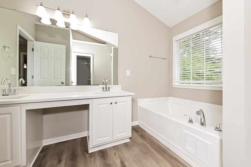 2,820/Mo, 74 Greenland Dr McDonough, GA 30253 Main Bathroom View 2