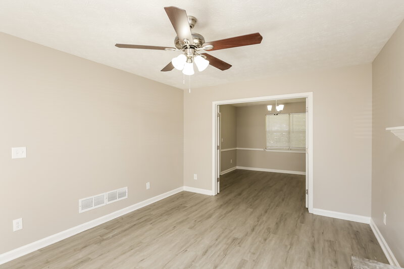 2,450/Mo, 3015 Ansley Ridge Ct Snellville, GA 30078 Living Room View