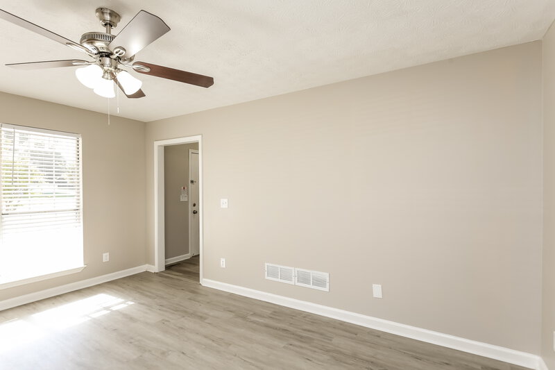 2,450/Mo, 3015 Ansley Ridge Ct Snellville, GA 30078 Living Room View 2