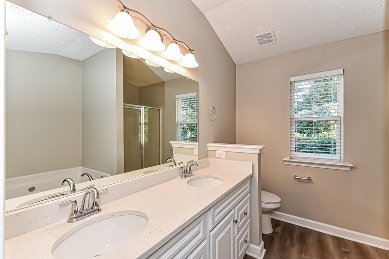 2,320/Mo, 262 Silver Arrow Cir Austell, GA 30168 Main Bathroom View