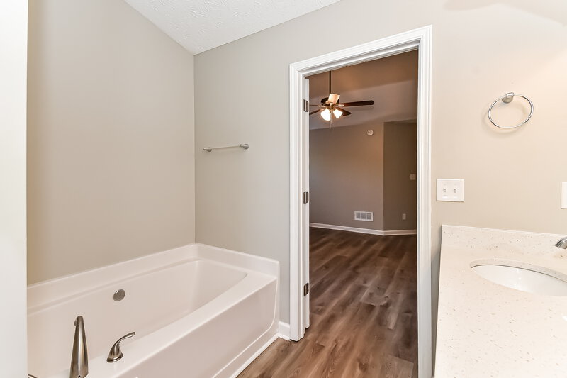 2,320/Mo, 262 Silver Arrow Cir Austell, GA 30168 Main Bathroom View 2