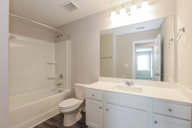 2,285/Mo, 4129 Kendrick Circle Loganville, GA 30052 Bathroom View