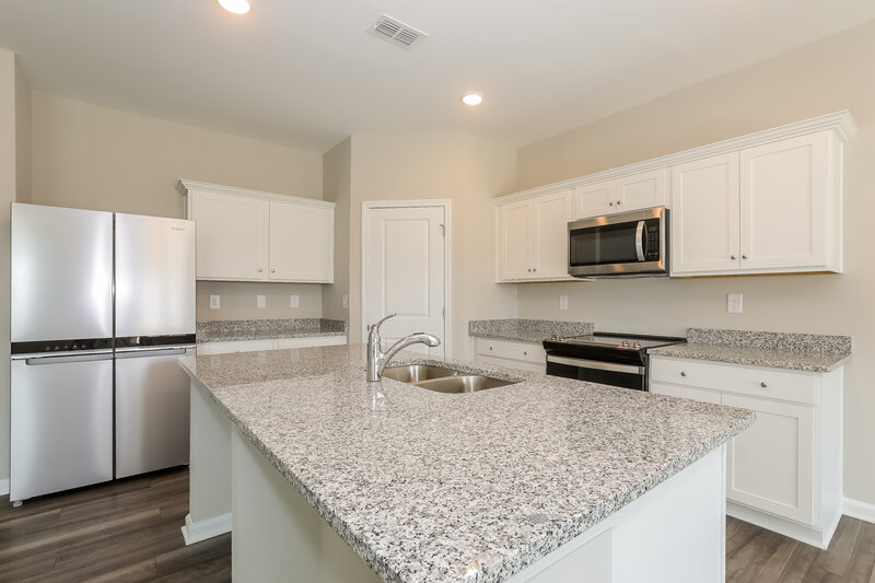 2,635/Mo, 3999 Kendrick Circle Loganville, GA 30052 Kitchen View
