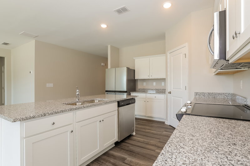 2,635/Mo, 3999 Kendrick Circle Loganville, GA 30052 Kitchen View 2