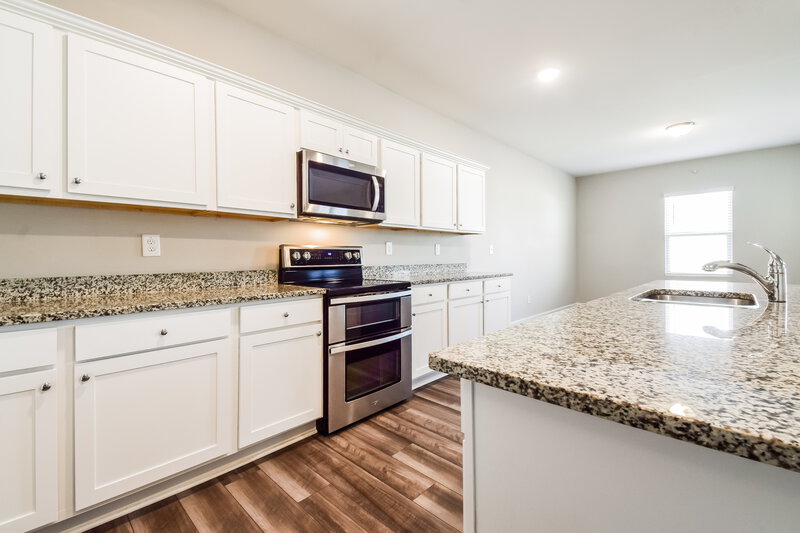 2,220/Mo, 3939 Kendrick Circle Loganville, GA 30052 Kitchen View