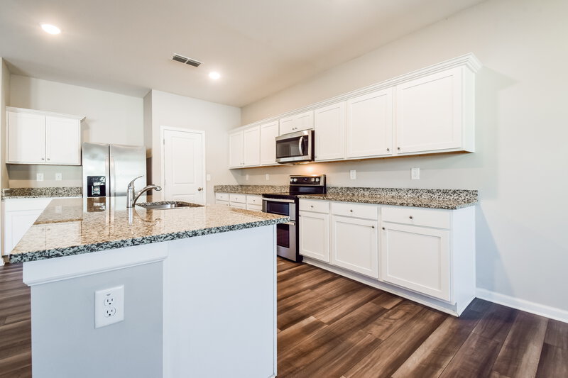 2,220/Mo, 3939 Kendrick Circle Loganville, GA 30052 Kitchen View 3