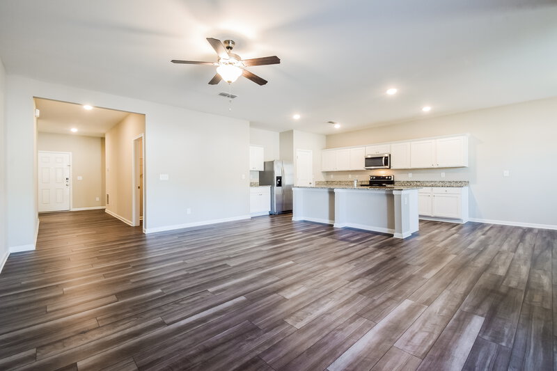 2,220/Mo, 3939 Kendrick Circle Loganville, GA 30052 Living Room View 2