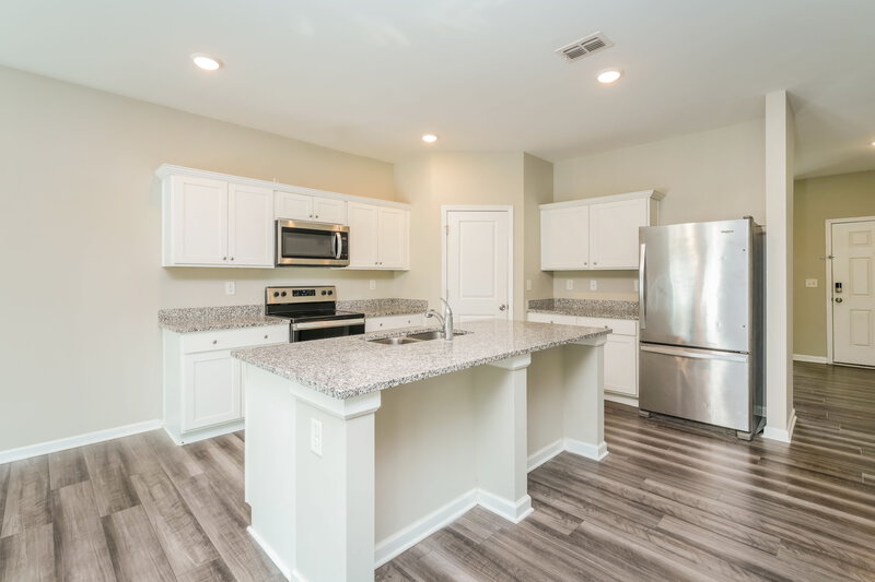 2,510/Mo, 1146 Feldman Chase Loganville, GA 30052 Kitchen View