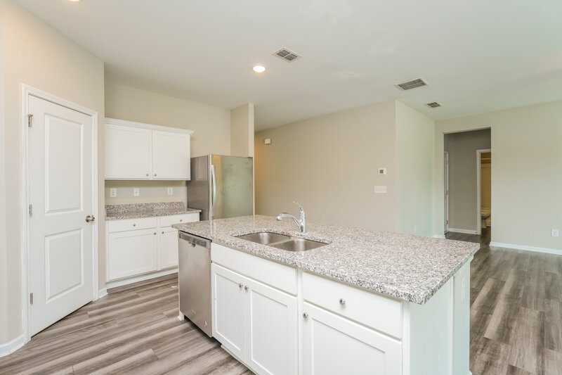 2,510/Mo, 1146 Feldman Chase Loganville, GA 30052 Kitchen View 2