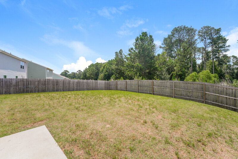 2,510/Mo, 1146 Feldman Chase Loganville, GA 30052 Backyard View