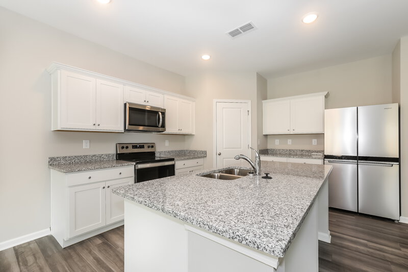 2,180/Mo, 4034 Kendrick Circle Loganville, GA 30052 Kitchen View