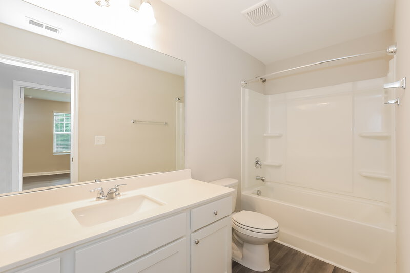 3,410/Mo, 4064 Kendrick Circle Loganville, GA 30052 Bathroom View