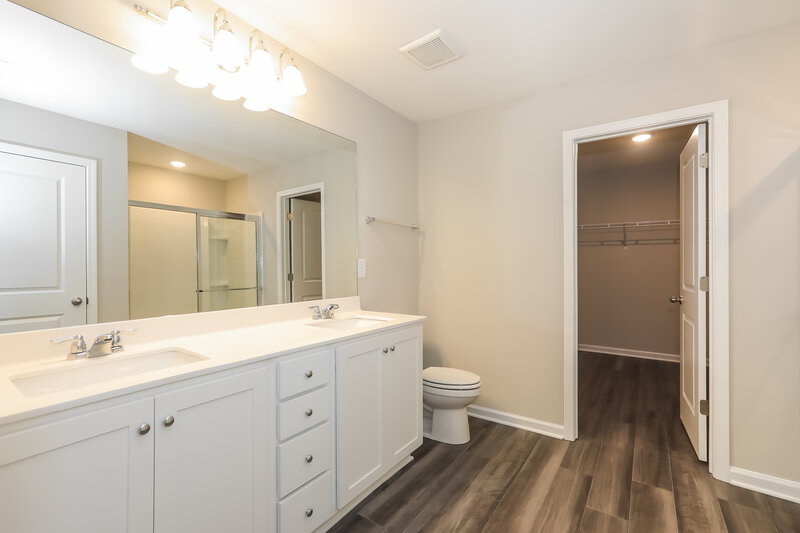 2,745/Mo, 3964 Kendrick Circle Loganville, GA 30052 Main Bathroom View