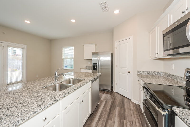 2,300/Mo, 3954 Kendrick Circle Loganville, GA 30052 Kitchen View